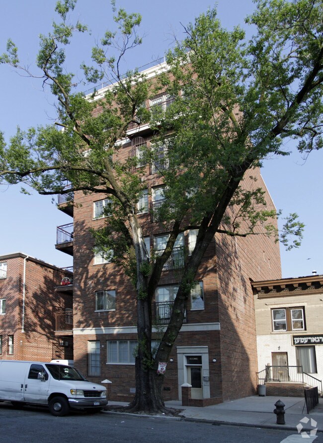 Building Photo - 5406-5414 14th Ave