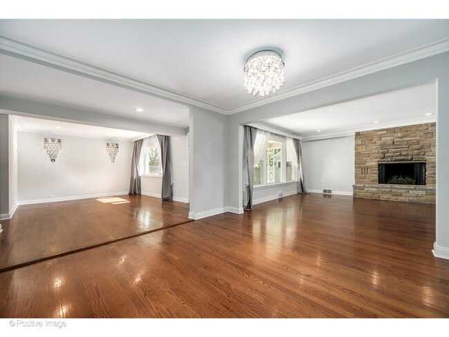 Foto del edificio - 335 Brookside Ln