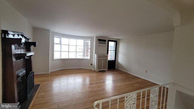 Building Photo - 120 S 49th St