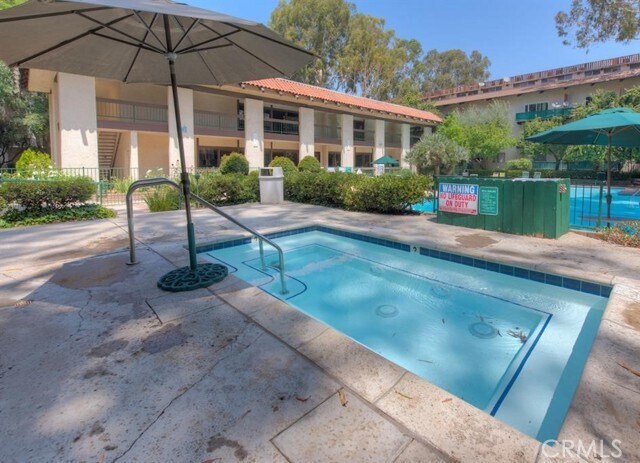 Foto del edificio - 5460 White Oak Ave