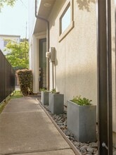 Building Photo - 1630 Dennis St