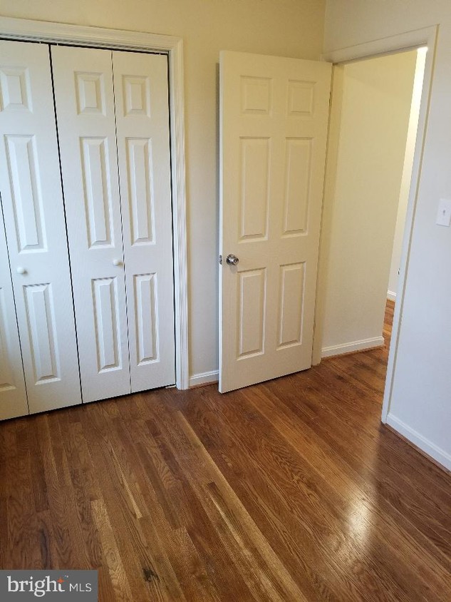 Foto principal - 6211 Addison Rd