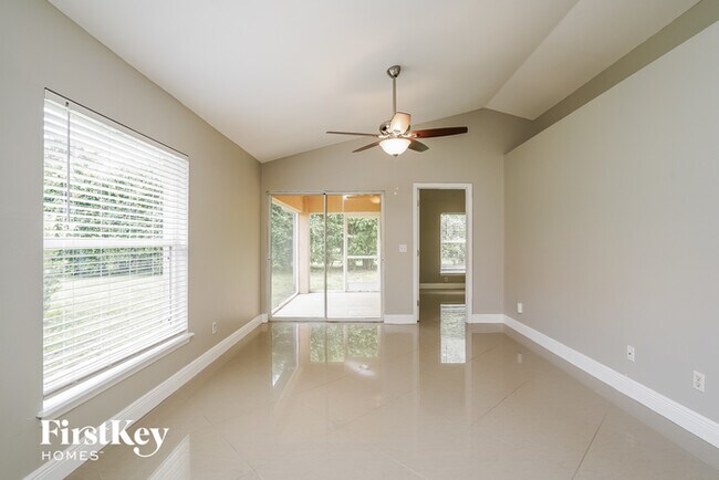 Foto del edificio - 2244 Carnaby Ct