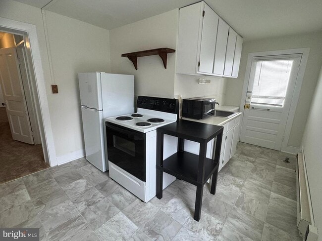 Building Photo - 41 E Patrick St