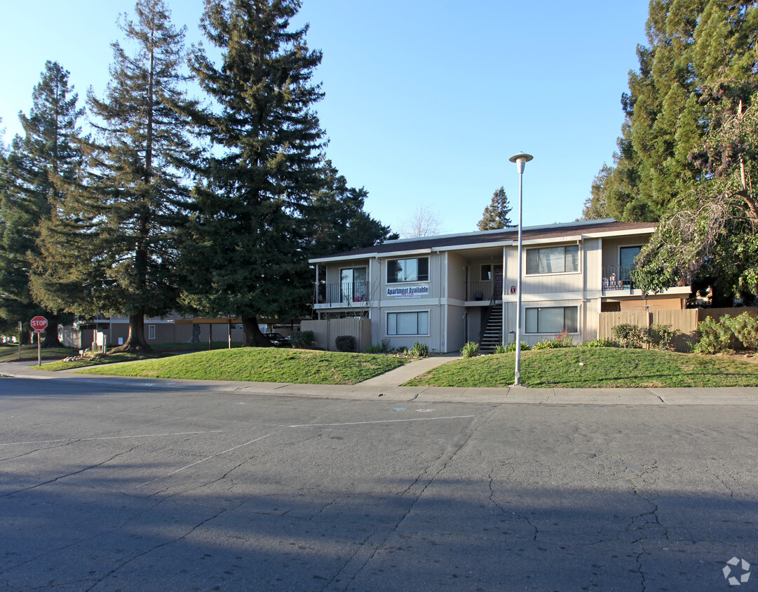 Primary Photo - Mills Tower Apartments