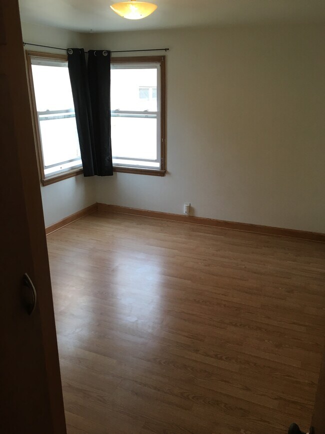 708 Marshall St Unit 708 Marshall St 3, Manitowoc, WI 54220