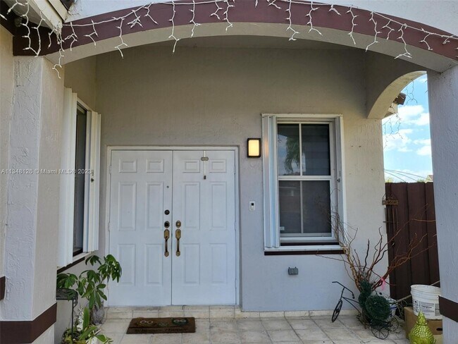 Foto del edificio - 14420 SW 12th Ln