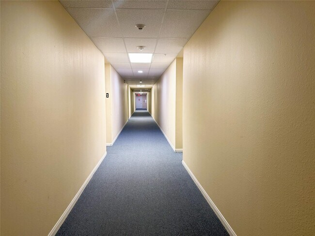 Foto del edificio - 8415 Hearth Dr