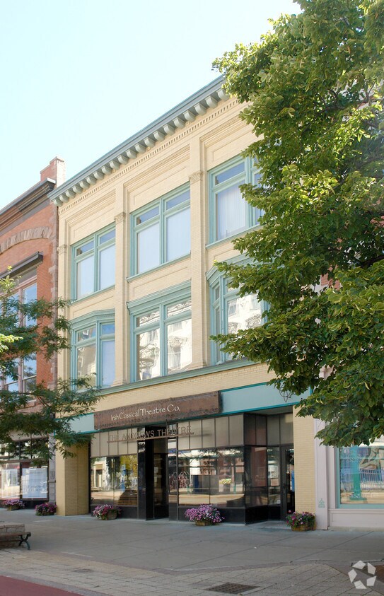 Primary Photo - 625 Main St