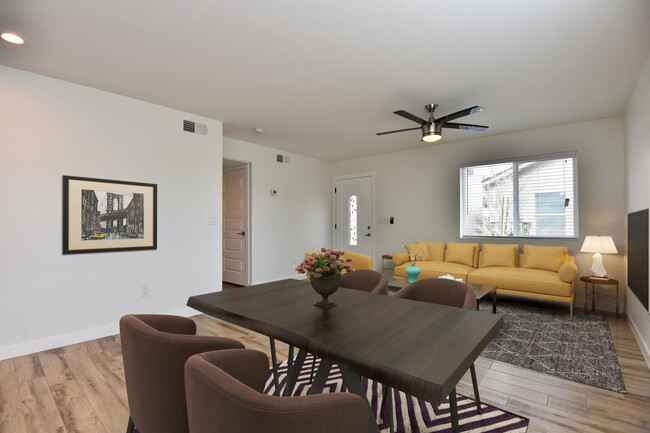 Family room 2 - 2308 N 28th PL