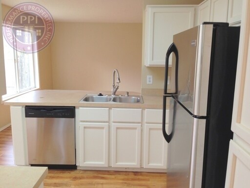 Foto del edificio - Tigard, Morning Hill - Summer Lake Neighborhood / Recently Updated, Pet Friendly