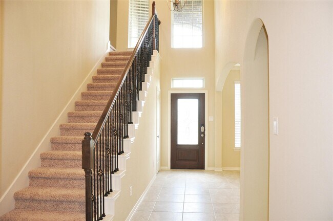 Foto del edificio - 18111 Tall Chestnut St