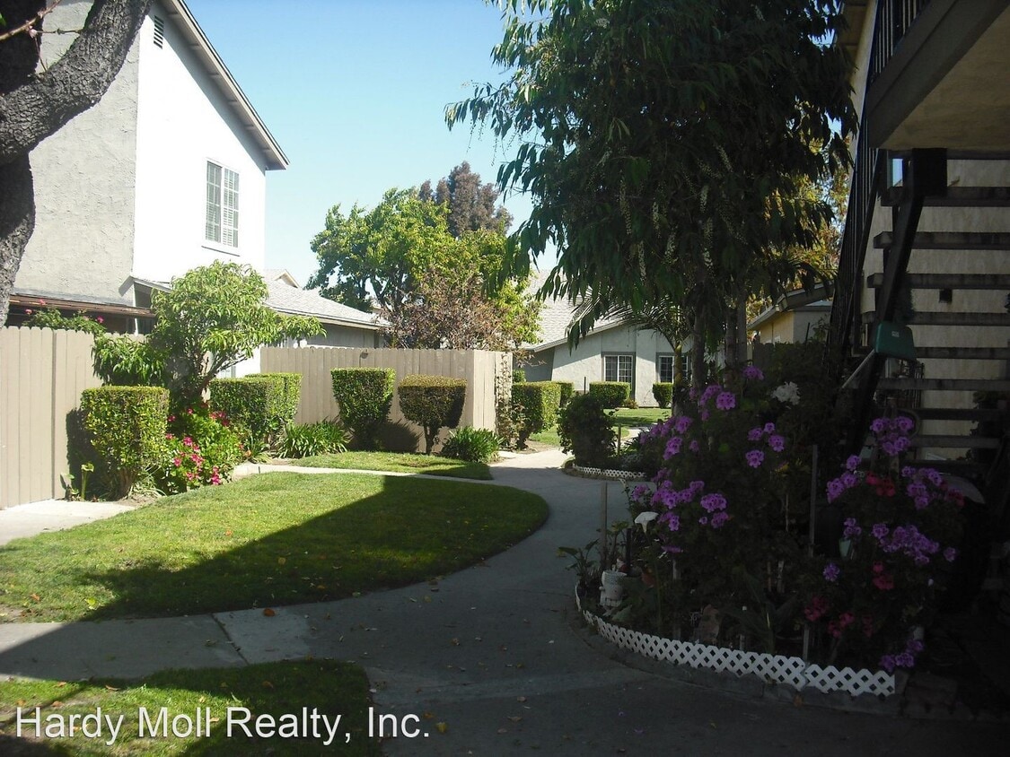 Primary Photo - 2 br, 1.5 bath House - 1341 B CASA SAN CAR...