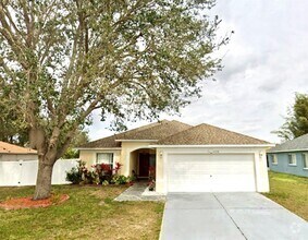 Building Photo - 11738 Lynmoor Dr