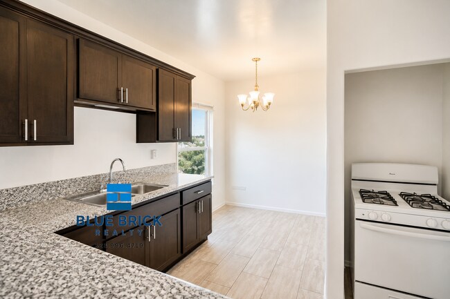 Foto del edificio - 921 S Bonnie Brae St