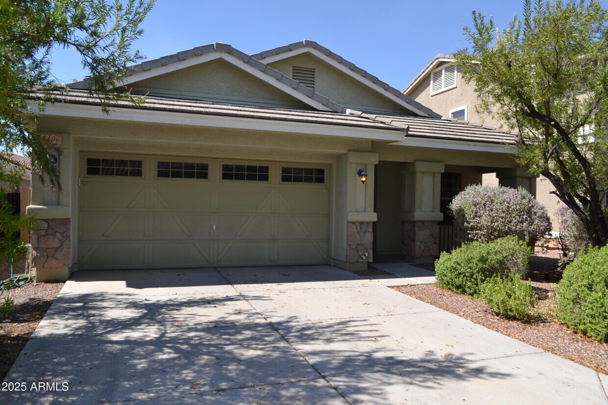 Foto principal - 3406 S Luiseno Blvd