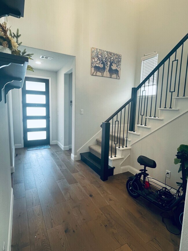 Foto del edificio - 15583 Crape Myrtle Rd