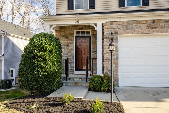 Foto del edificio - Spacious Home in Williamsburg - WASHINGTON RIDGE