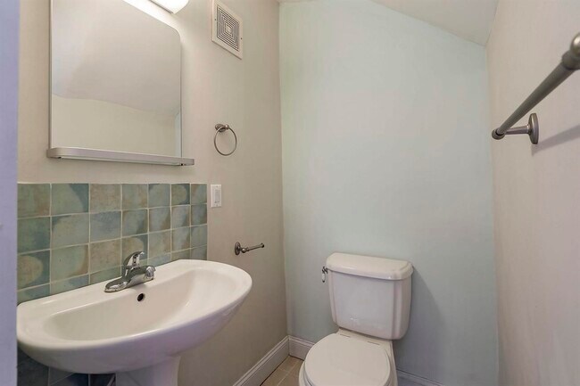 Foto del edificio - 114 Cottage St