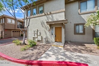 Building Photo - 1225 N 36th St