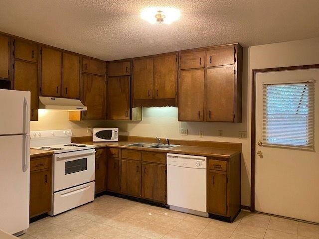 Foto del edificio - 2025 Pat's Pl