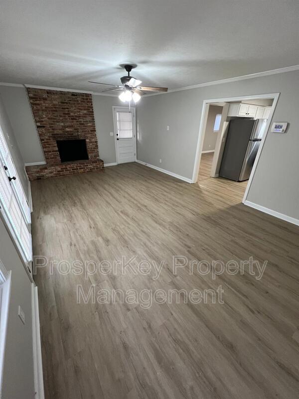 Building Photo - 4454 Lapaloma Dr