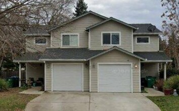 Building Photo - 555 Morgan Dr