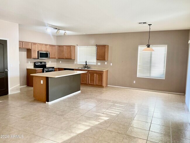 Foto del edificio - 17456 W Ashley Dr