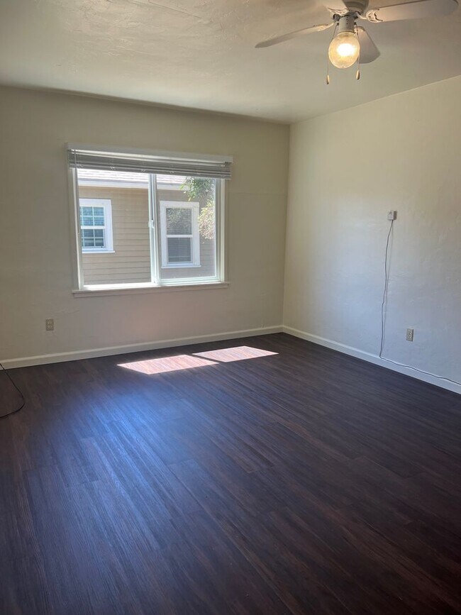 Building Photo - Super Cute 2BD/2BA House in SLO