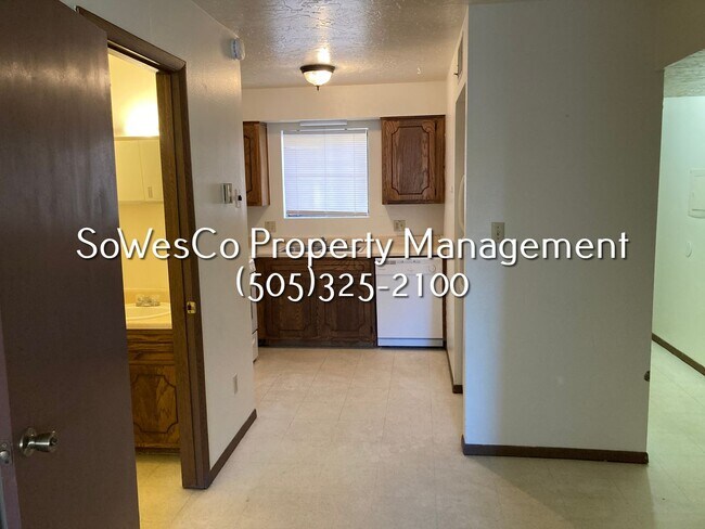 Foto del edificio - 2 Bedroom 1.5 Bath Townhome with Laundry H...