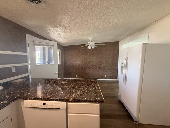 Building Photo - 589 Oquirrh Ave
