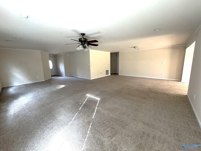 Building Photo - 219 Ivyleaf Dr