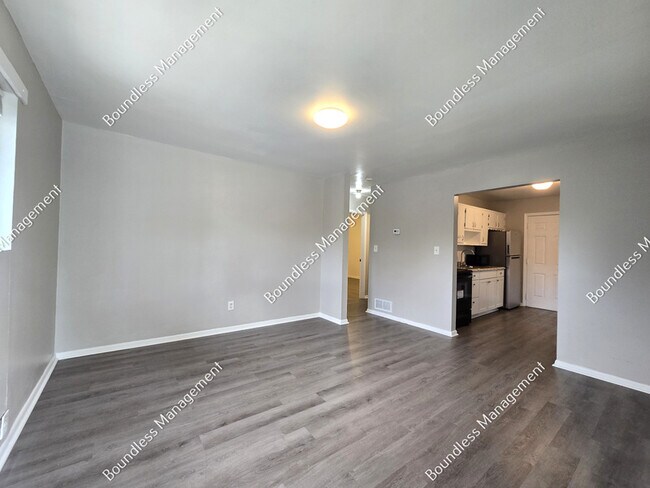 Building Photo - 2762 Palm Dr