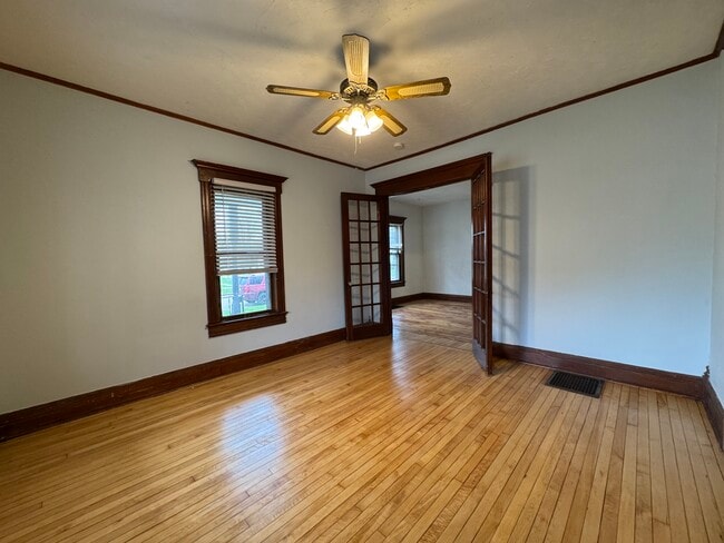 French doors in bedroom - 1003 N Division St