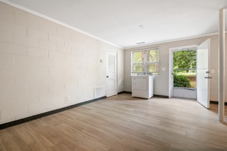 Building Photo - 2209 Morehead Ave