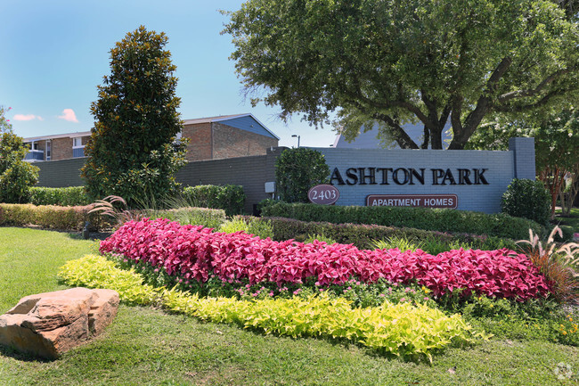 Entrance - Ashton Park