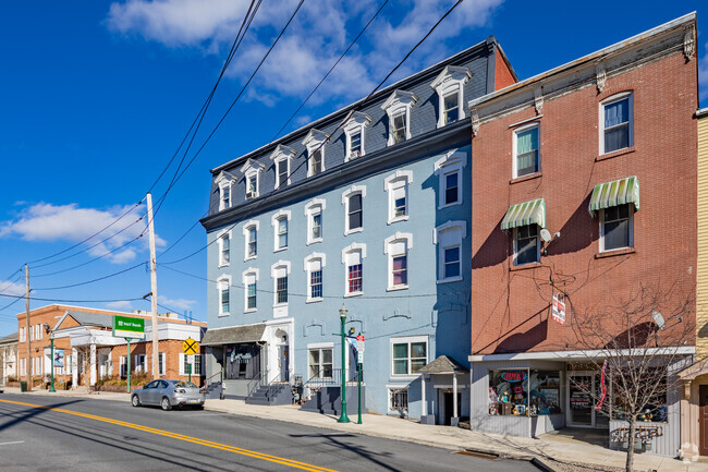 Building Photo - 134 S Union St