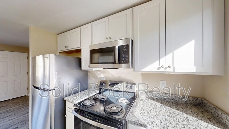 Foto principal - 2405 E St Vrain St