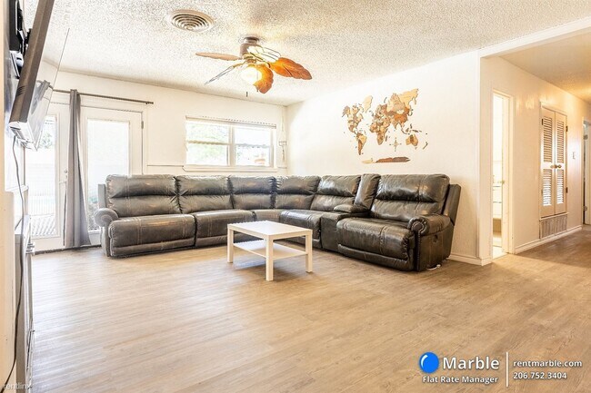 Building Photo - 4 br, 2 bath House - 1616 Ventura Ave