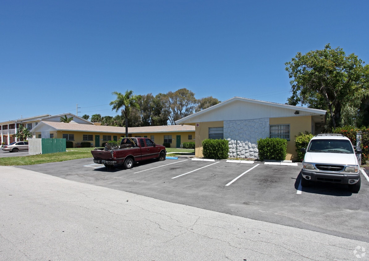 Primary Photo - 1009 NW 30th Ct