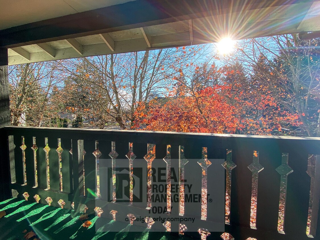 Primary Photo - Charming 2 Bedroom, 2 Bathroom + Office Ap...