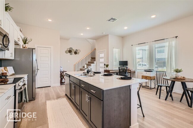 Foto del edificio - WESTON-6435 Pine Heights Drive, Magnolia T...