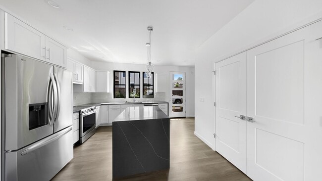 Building Photo - New Construction - 2 Bed 3 Bath - High-Eff...