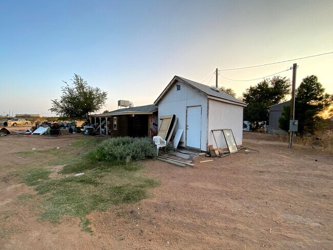 Building Photo - 825 Nogales Ave