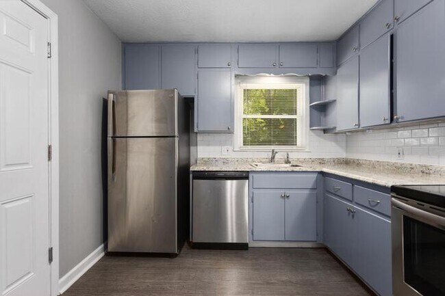 Foto del edificio - Ready for Move-in Home at Raytown! Nestled on dead end street off Raytown Road for rent 3 bedroom...