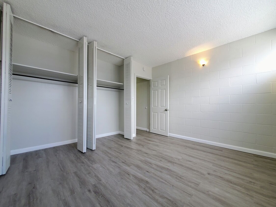 Foto principal - Available Now | Unfurnished 1 Bedroom, 1 B...