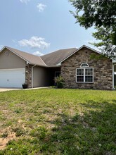 Building Photo - 619 Oakmont Dr