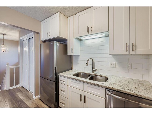 Foto del edificio - 5525 Lindsay St