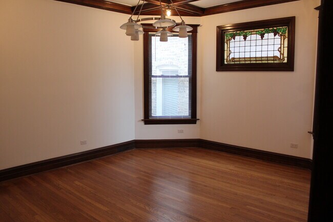 Dining Room - 2642 N Mozart St