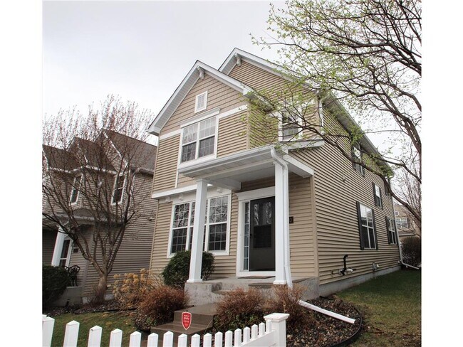 Foto del edificio - 10003 Pincherry Ln
